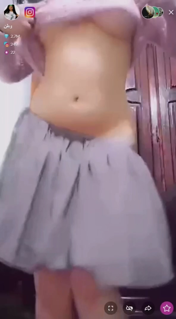 سكس لايف مزة خليجية ترقص بزازها ملبن