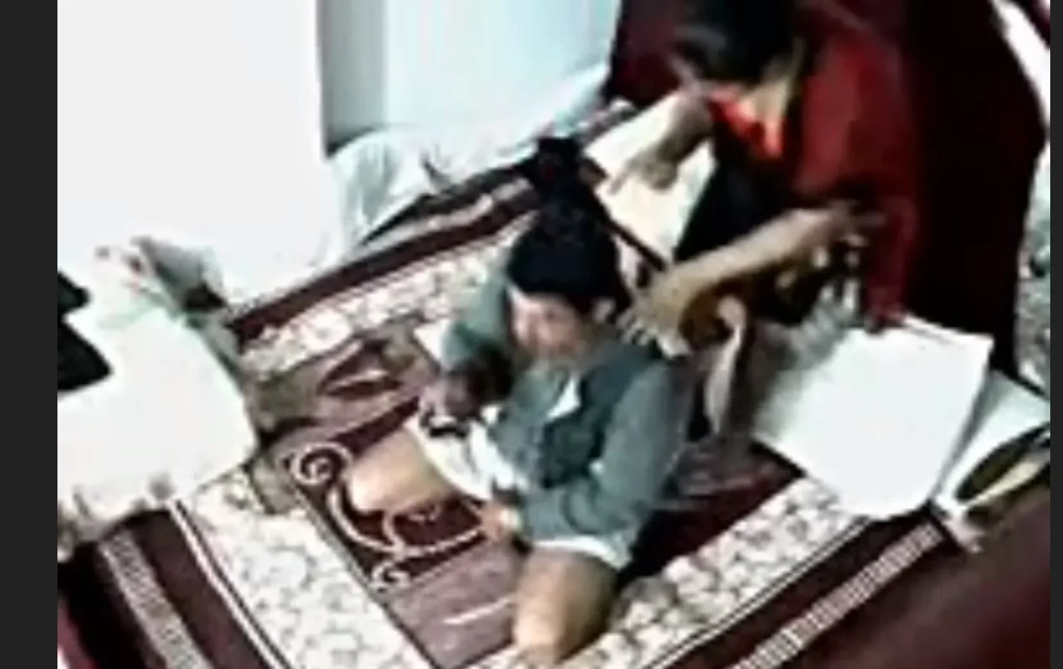 تسريب من بيت دعاره – سكس مصري