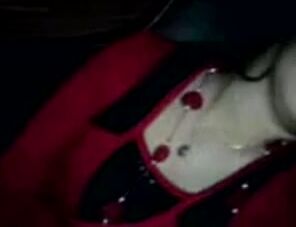 هاوية جزائرية تمارس الجنس في المرآب