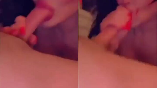 المزه تلعب بشفيفها العسل على زب العنتيل