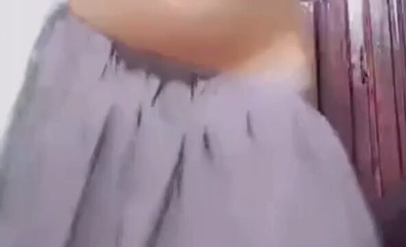 سكس لايف مزة خليجية ترقص بزازها ملبن