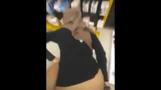 محجبة تقبل النيك عشان كارت الشحن – سكس واقعي