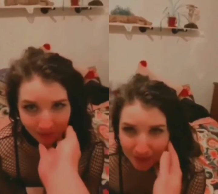 الفحل يسخن كس مزه قمر فاتنه