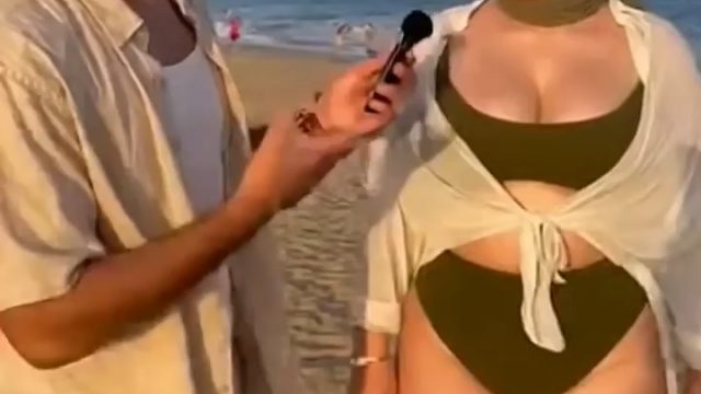 بكيني وحجاب