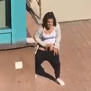 بنتي مشات تقرا الفيديو الاول
