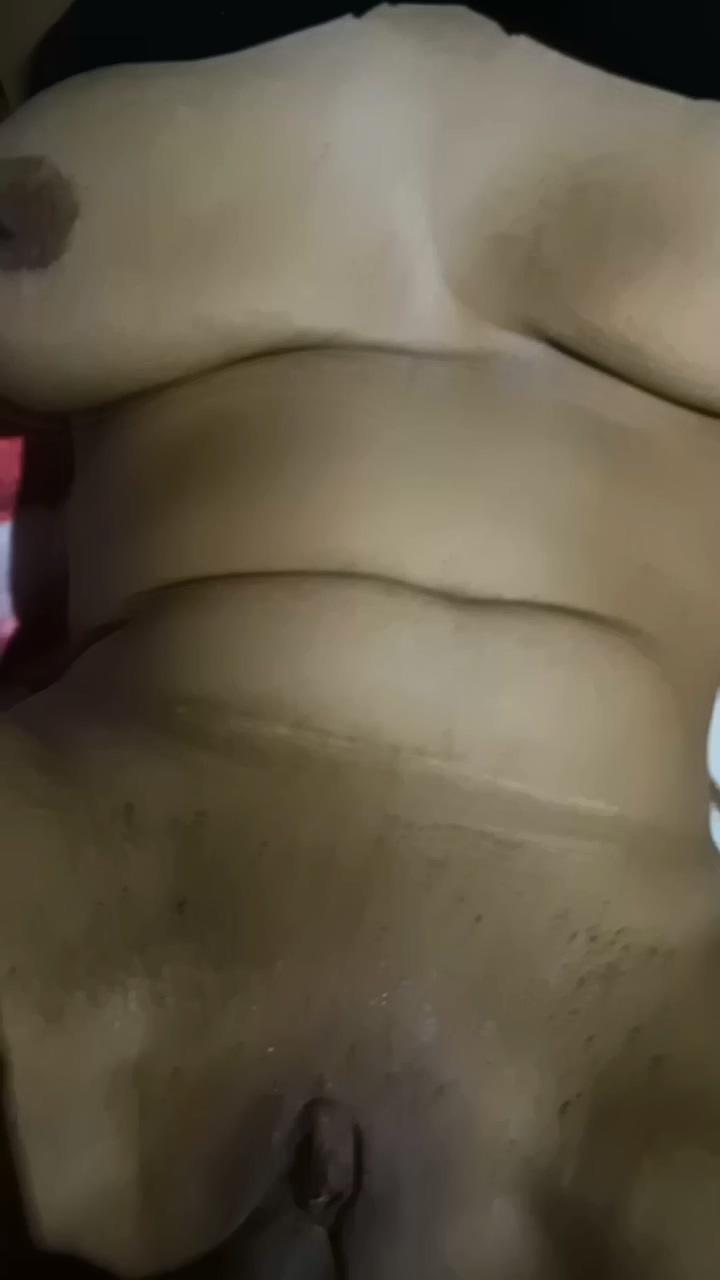فشخ كسها الشرموطة الملبن نيك جامد
